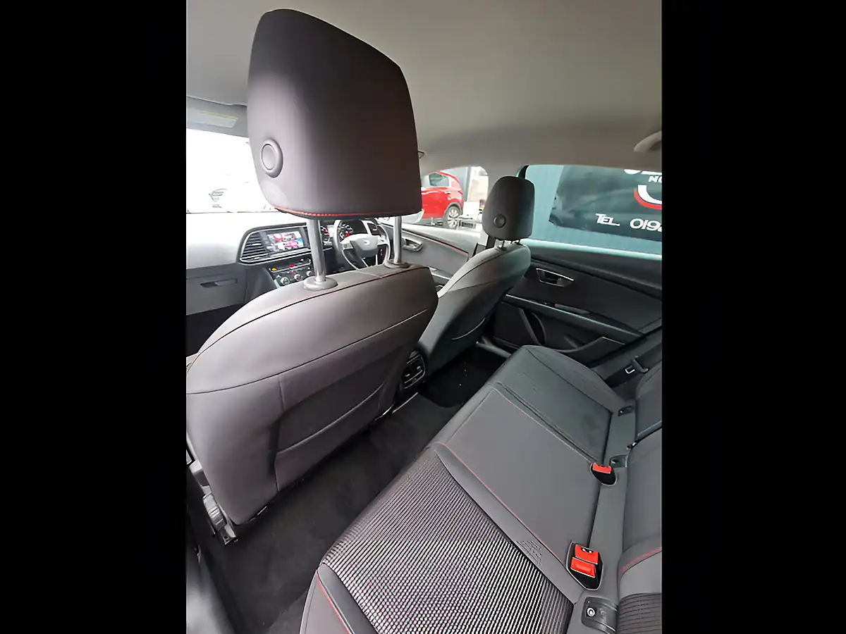 Used 2018 SEAT Leon Fr Technology Grey - Interior and Exterior details 17