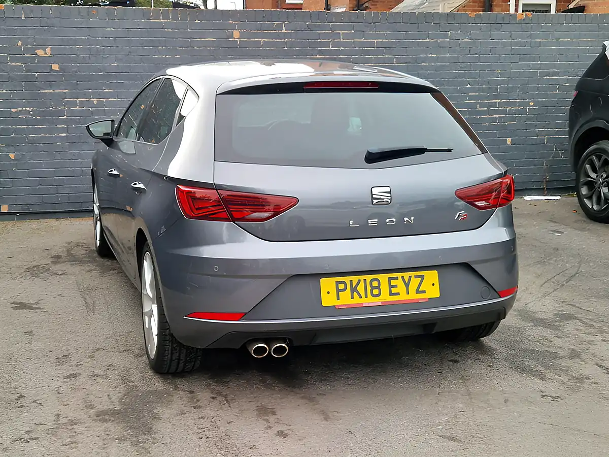 Used 2018 SEAT Leon Fr Technology Grey - Interior and Exterior details 8