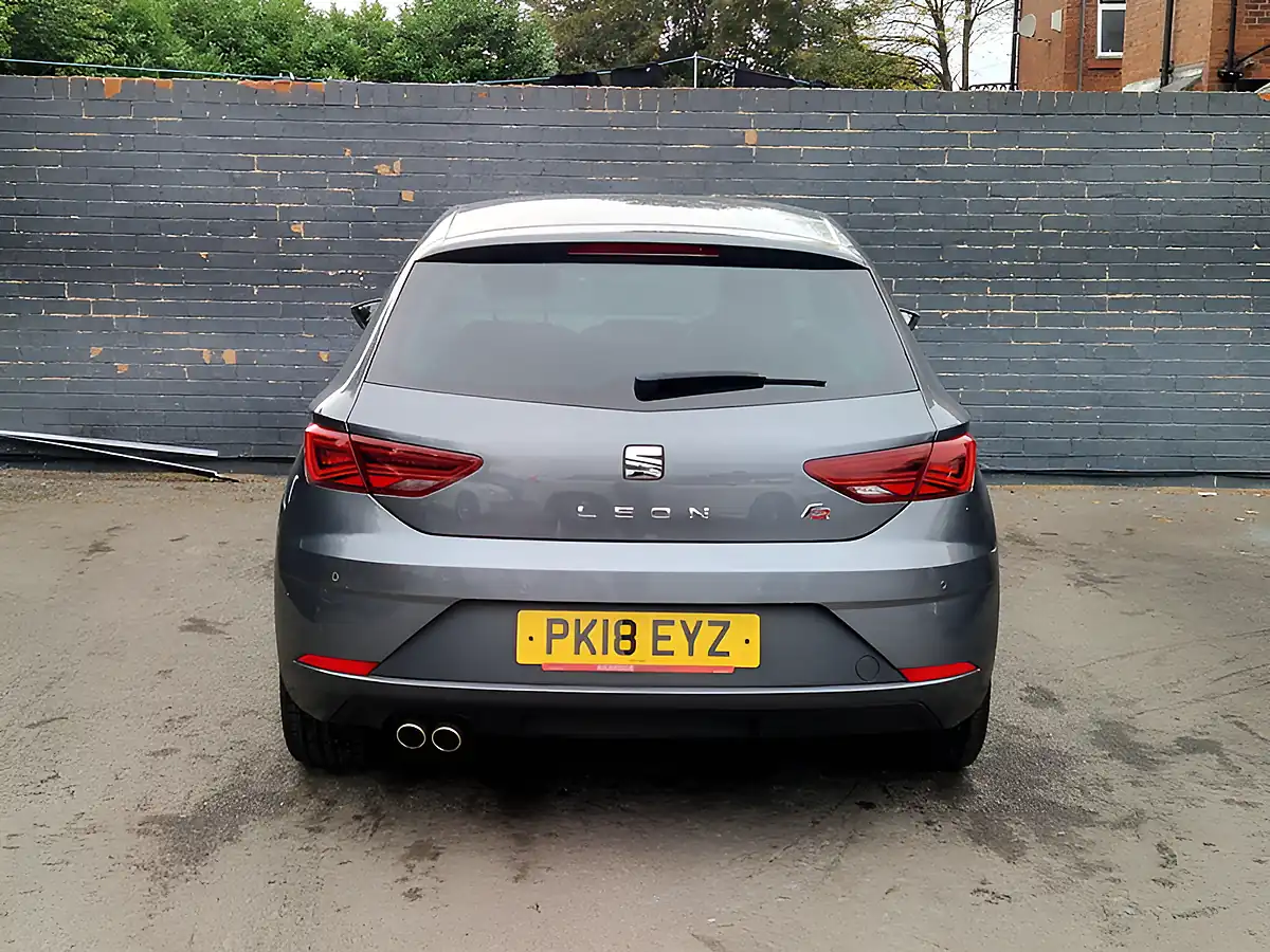 Used 2018 SEAT Leon Fr Technology Grey - Interior and Exterior details 9