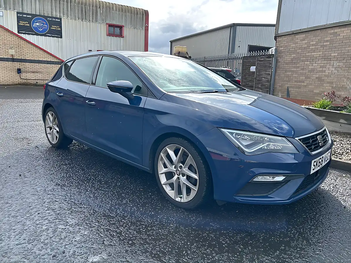 Used 2018 SEAT Leon Fr Technology Mediterranean Blue - Front View