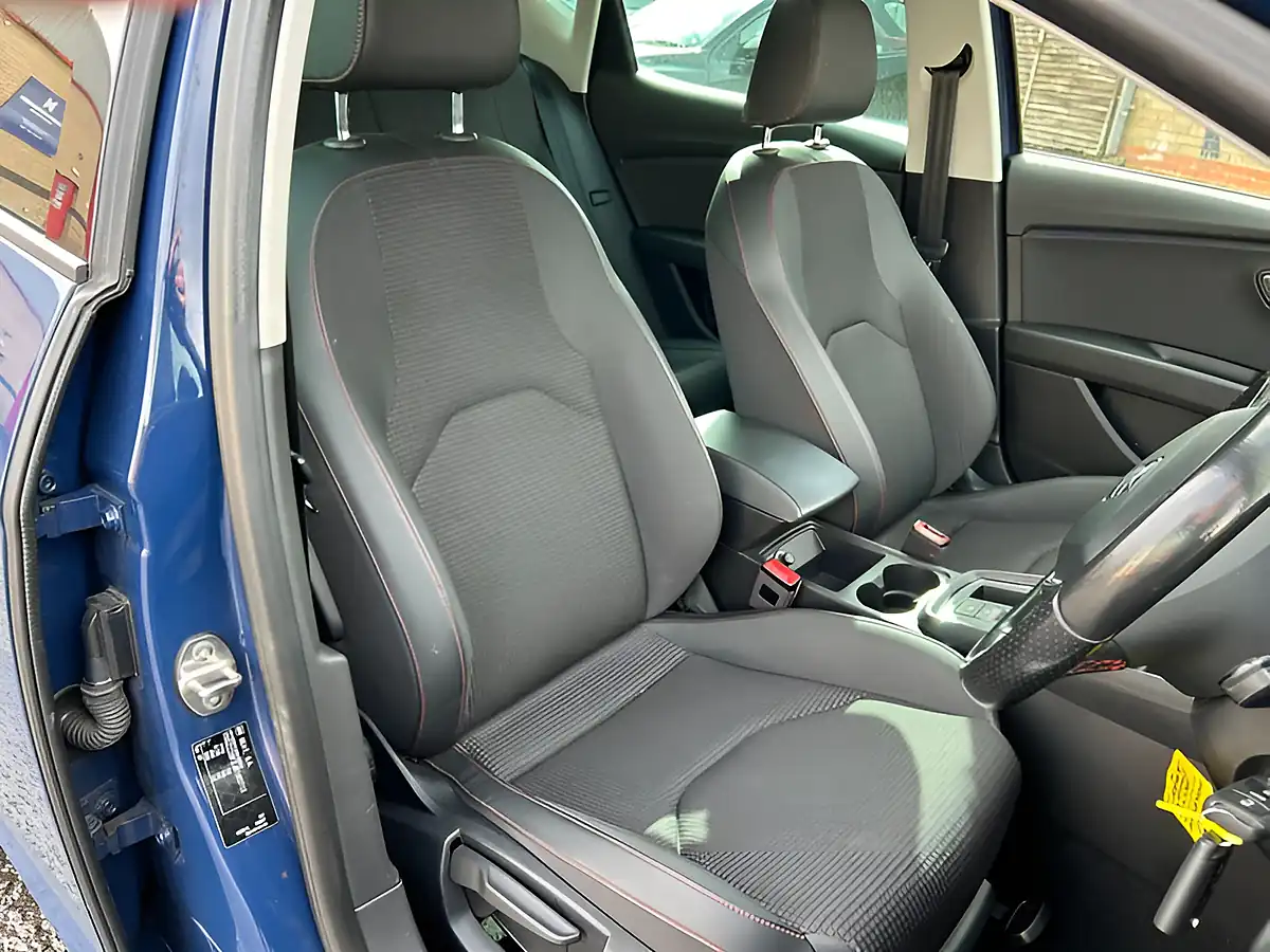 Used 2018 SEAT Leon Fr Technology Mediterranean Blue - Interior and Exterior details 12