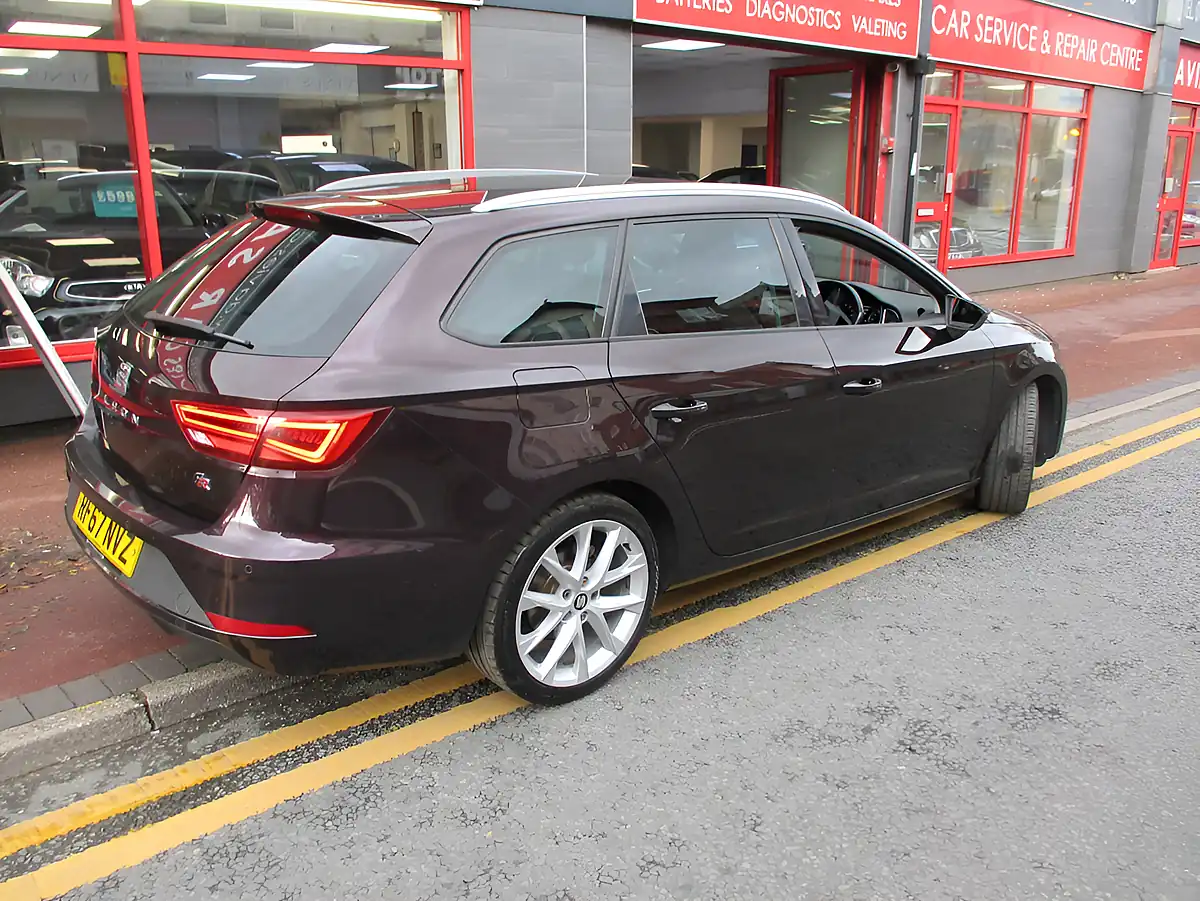 Used 2018 SEAT Leon Fr Technology Purple - Interior and Exterior details 2