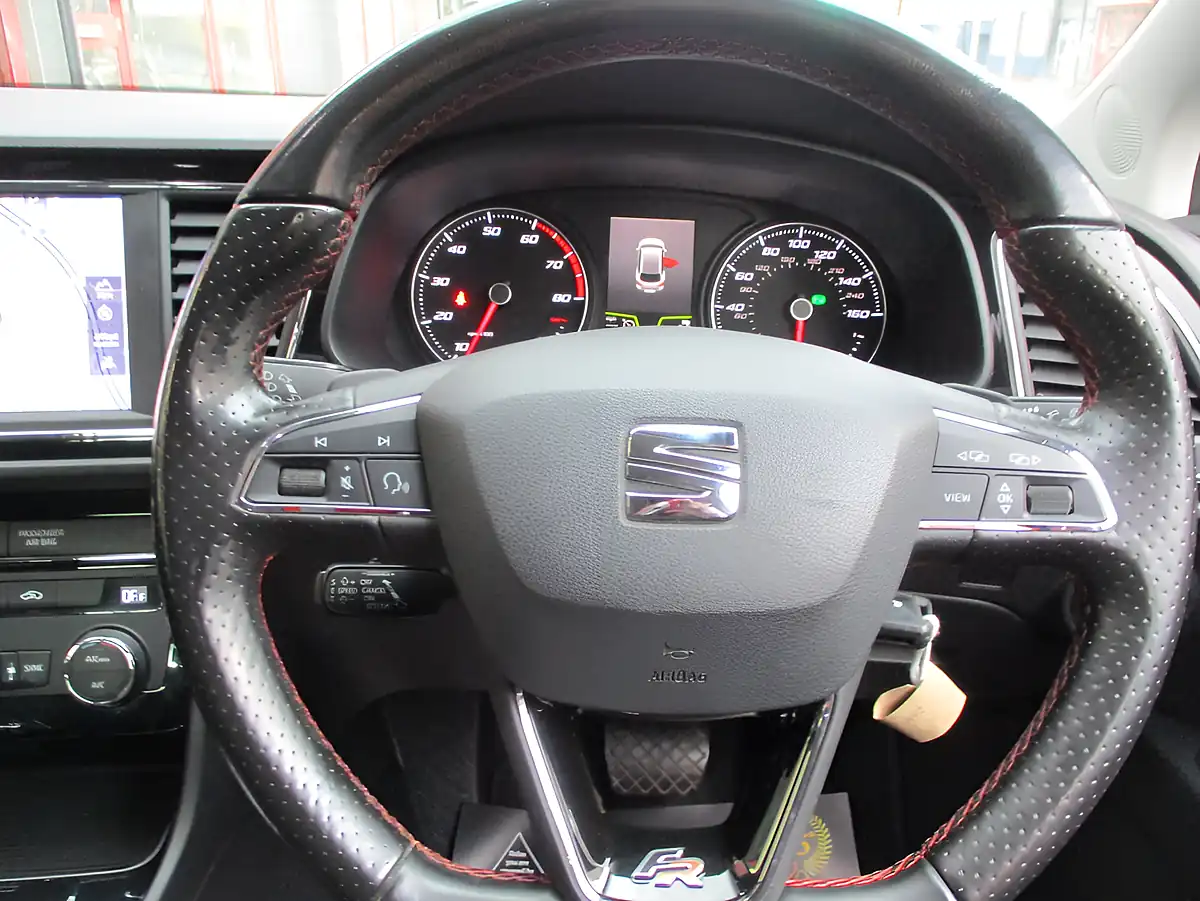 Used 2018 SEAT Leon Fr Technology Purple - Interior and Exterior details 6