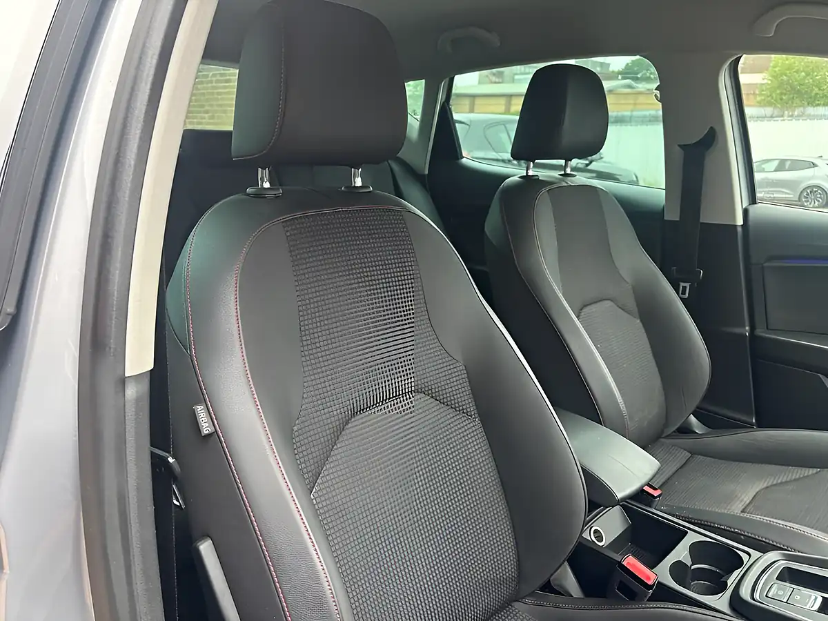 Used 2018 SEAT Leon Fr Technology Silver - Interior and Exterior details 11