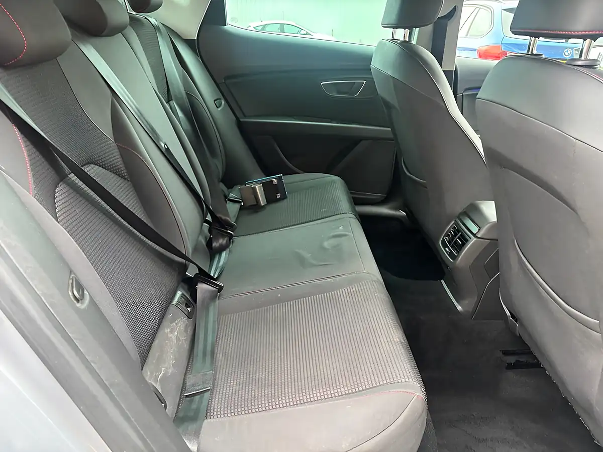 Used 2018 SEAT Leon Fr Technology Silver - Interior and Exterior details 12