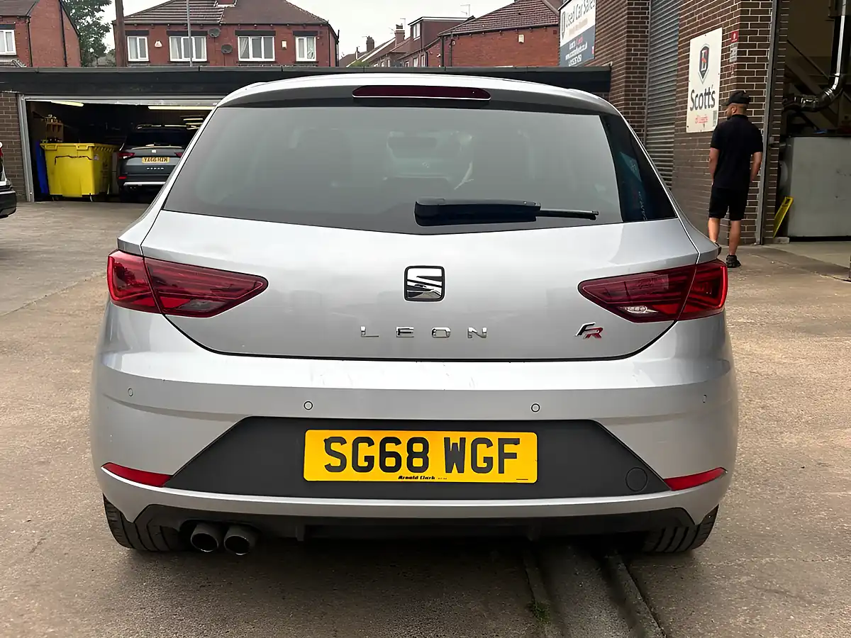 Used 2018 SEAT Leon Fr Technology Silver - Interior and Exterior details 6