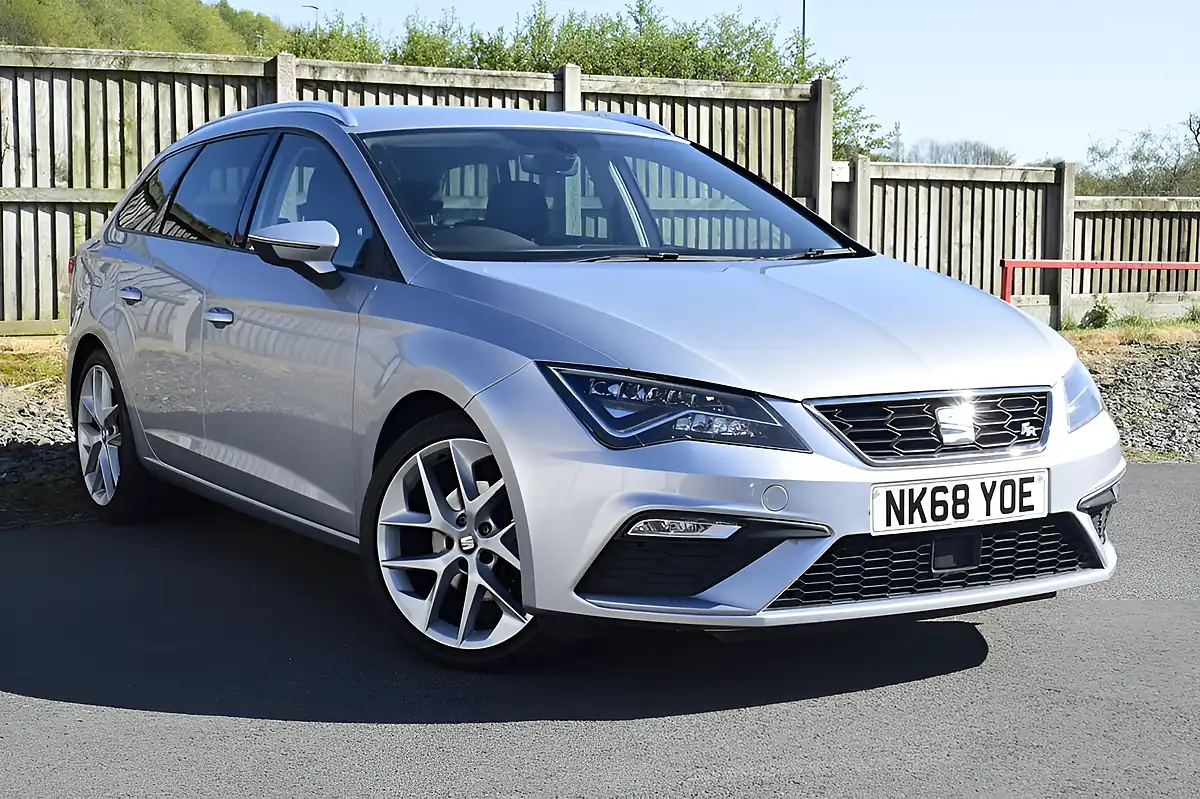 Used 2018 SEAT Leon Fr Technology Silver - Front View