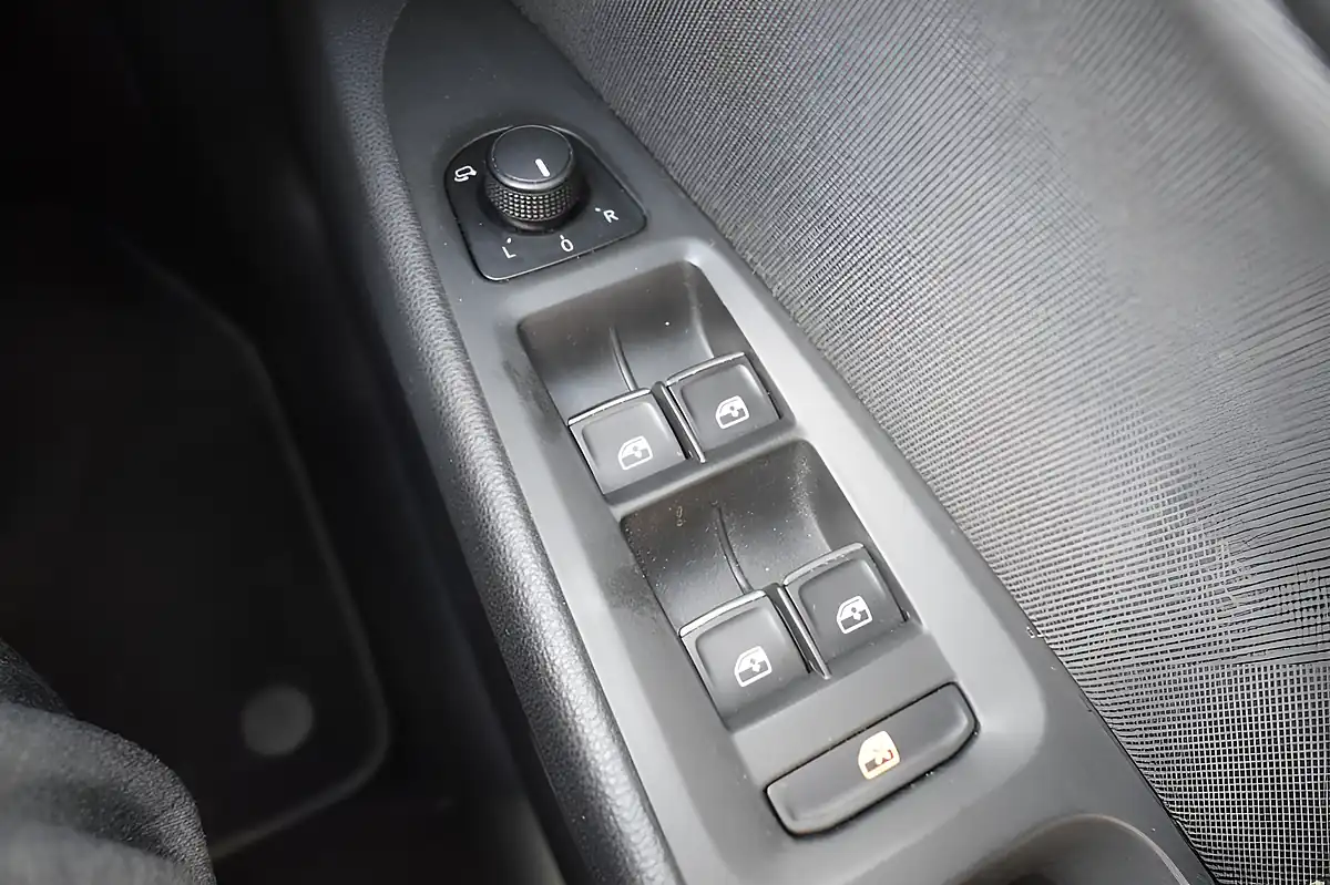Used 2018 SEAT Leon Fr Technology Silver - Interior and Exterior details 15