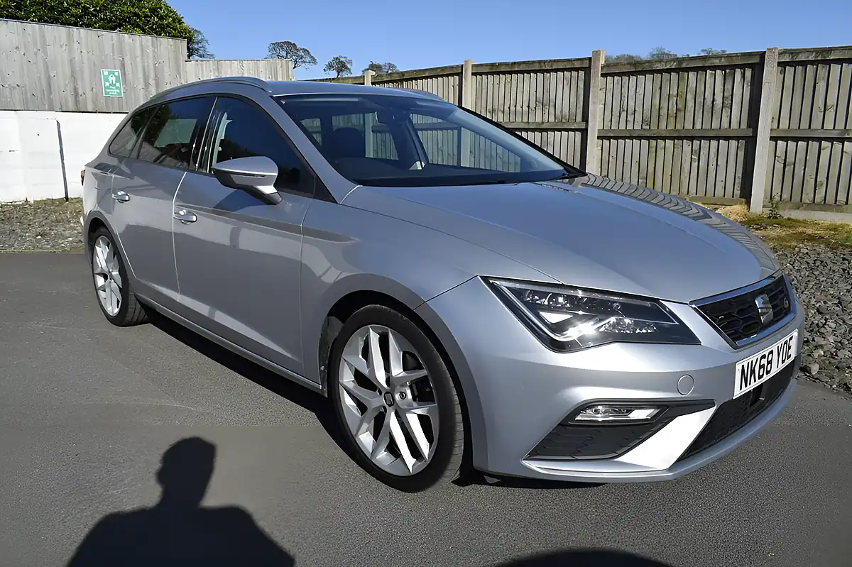Used 2018 SEAT Leon Fr Technology Silver - Interior and Exterior details 16