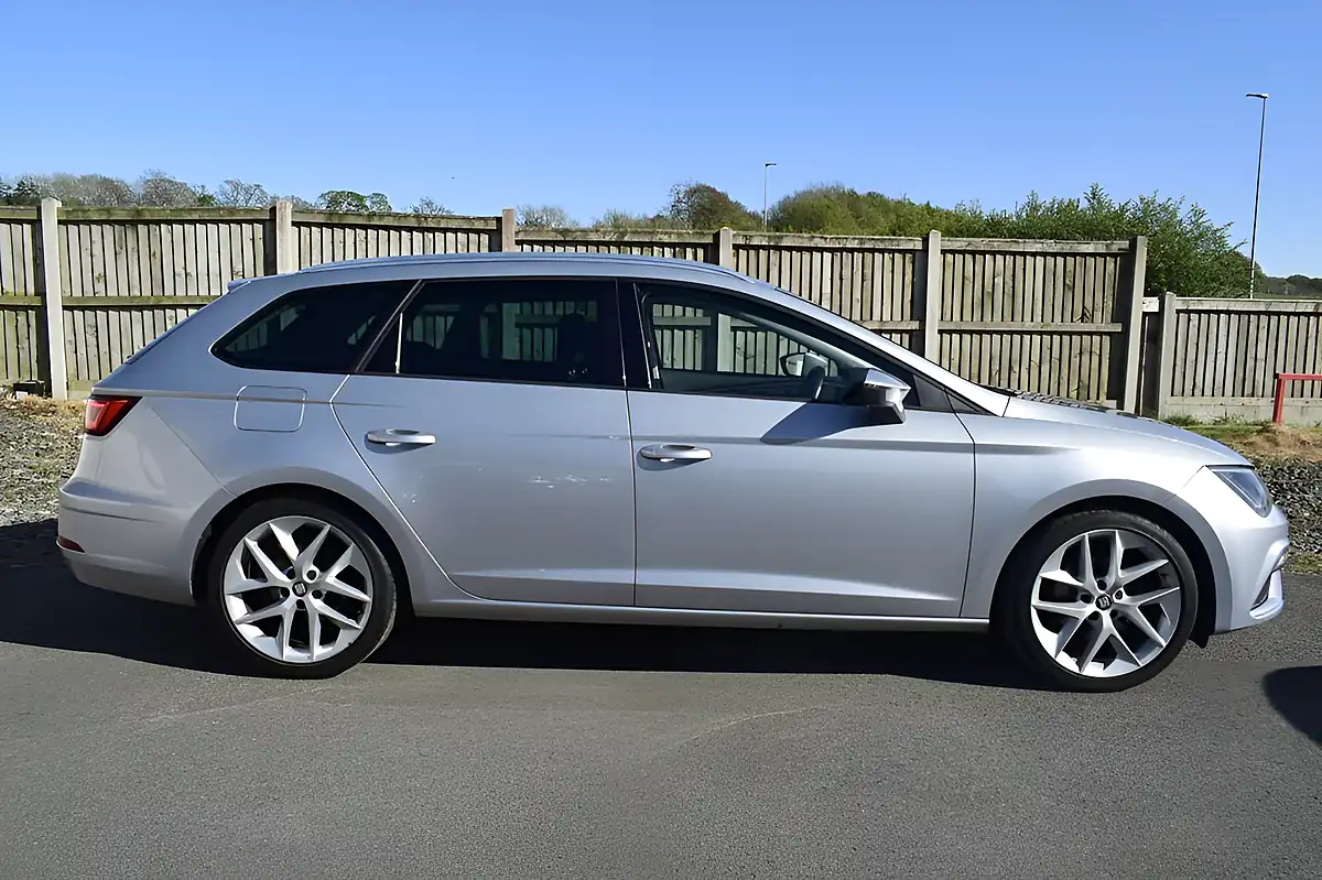 Used 2018 SEAT Leon Fr Technology Silver - Interior and Exterior details 20