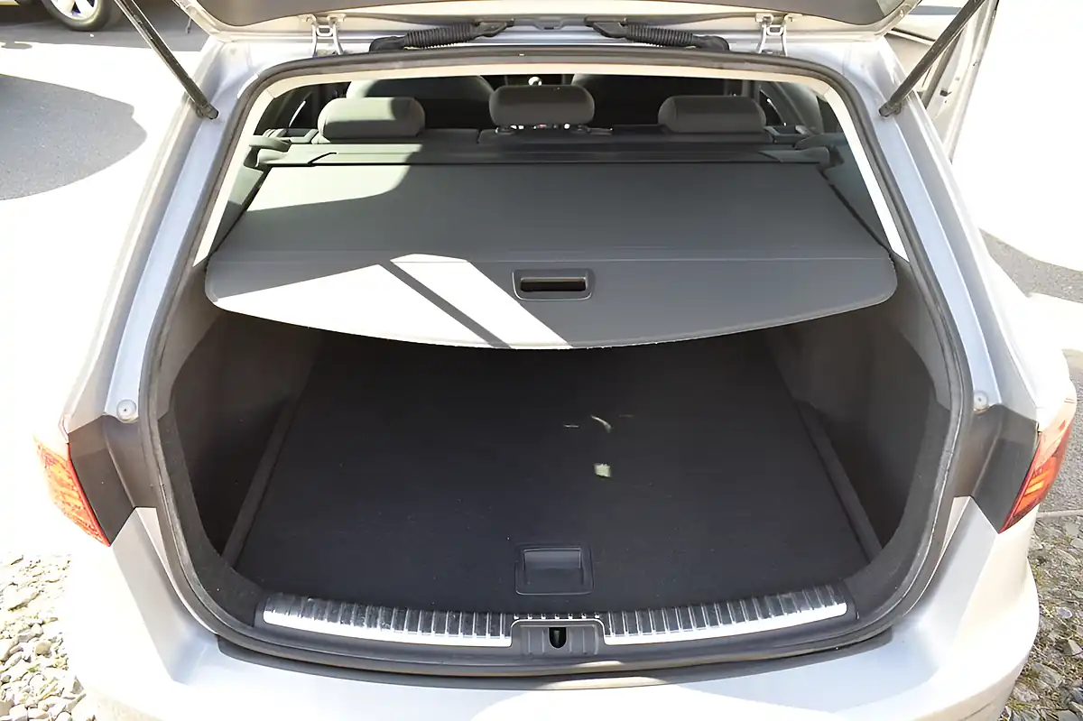 Used 2018 SEAT Leon Fr Technology Silver - Interior and Exterior details 7