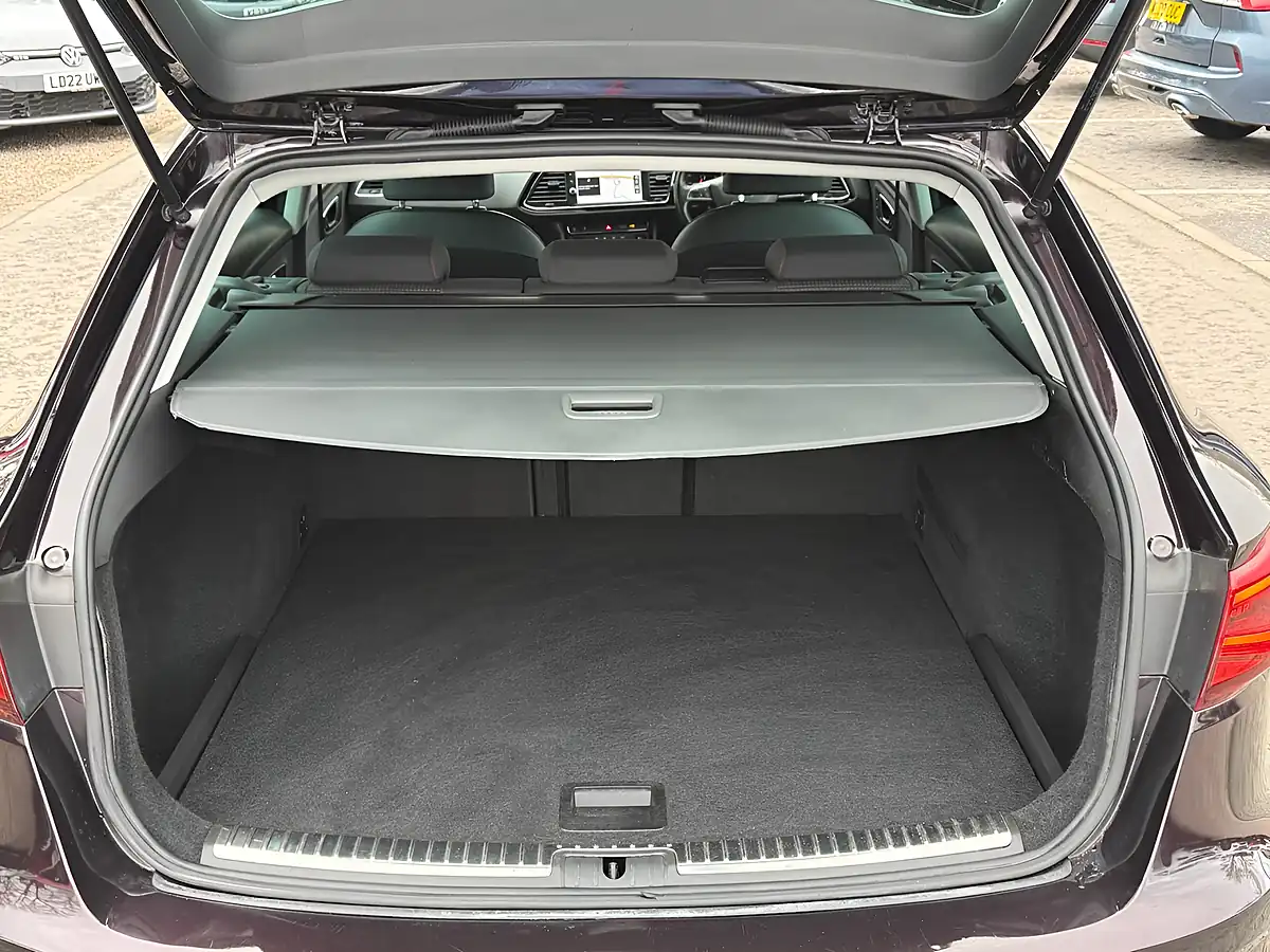 Used 2018 SEAT Leon Fr Technology ST Boheme Purple - Interior and Exterior details 16