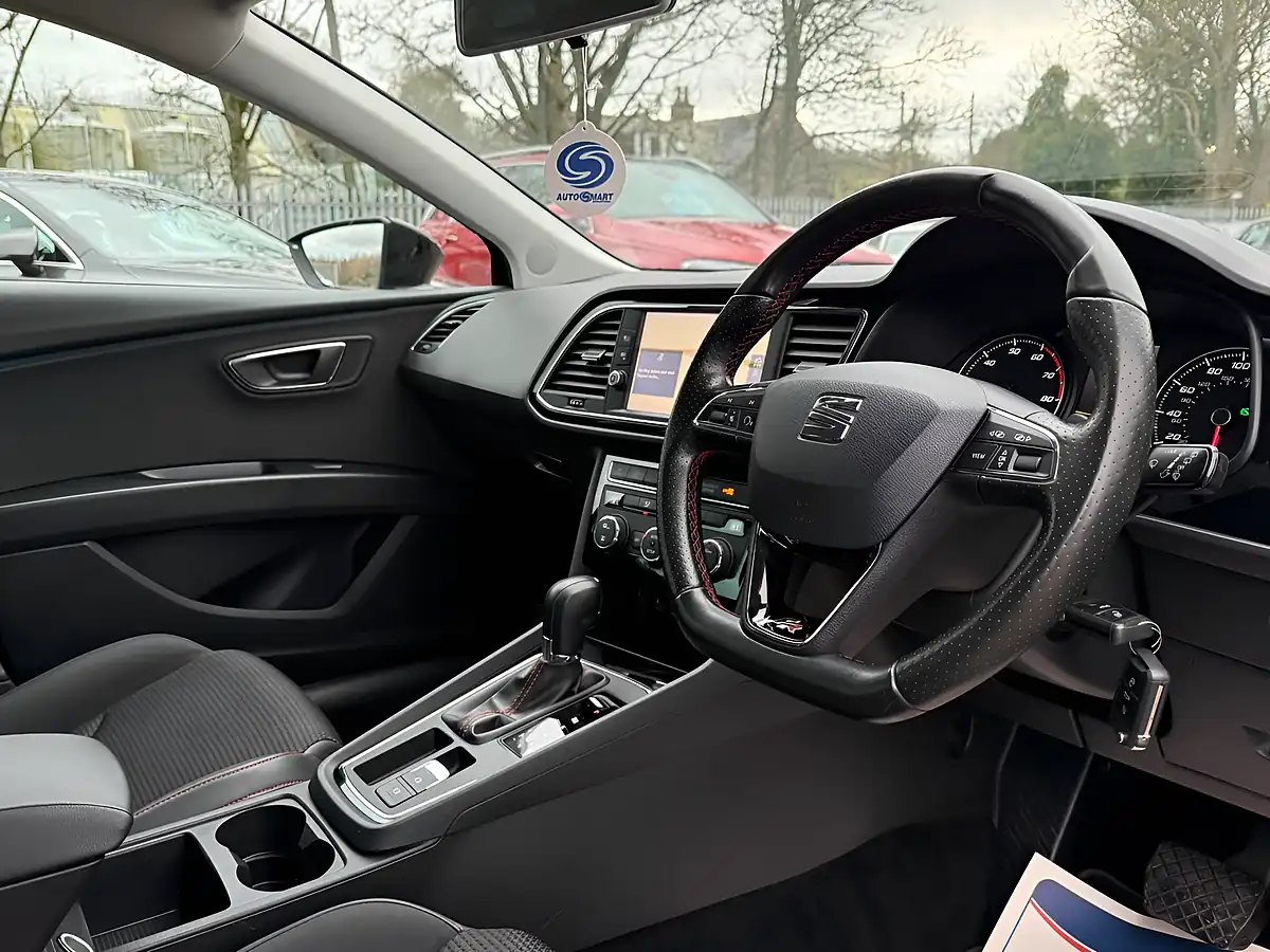 Used 2018 SEAT Leon Fr Technology ST Boheme Purple - Interior and Exterior details 17