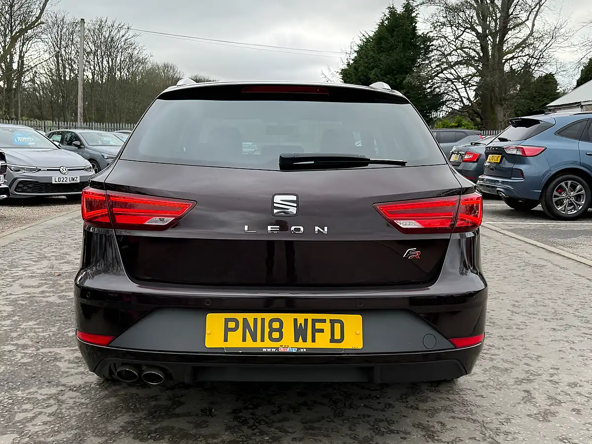 Used 2018 SEAT Leon Fr Technology ST Boheme Purple - Interior and Exterior details 6