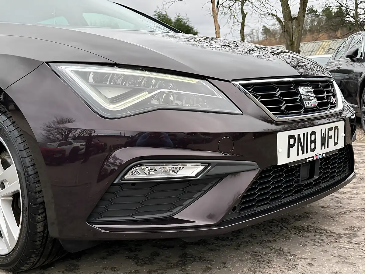 Used 2018 SEAT Leon Fr Technology ST Boheme Purple - Interior and Exterior details 9