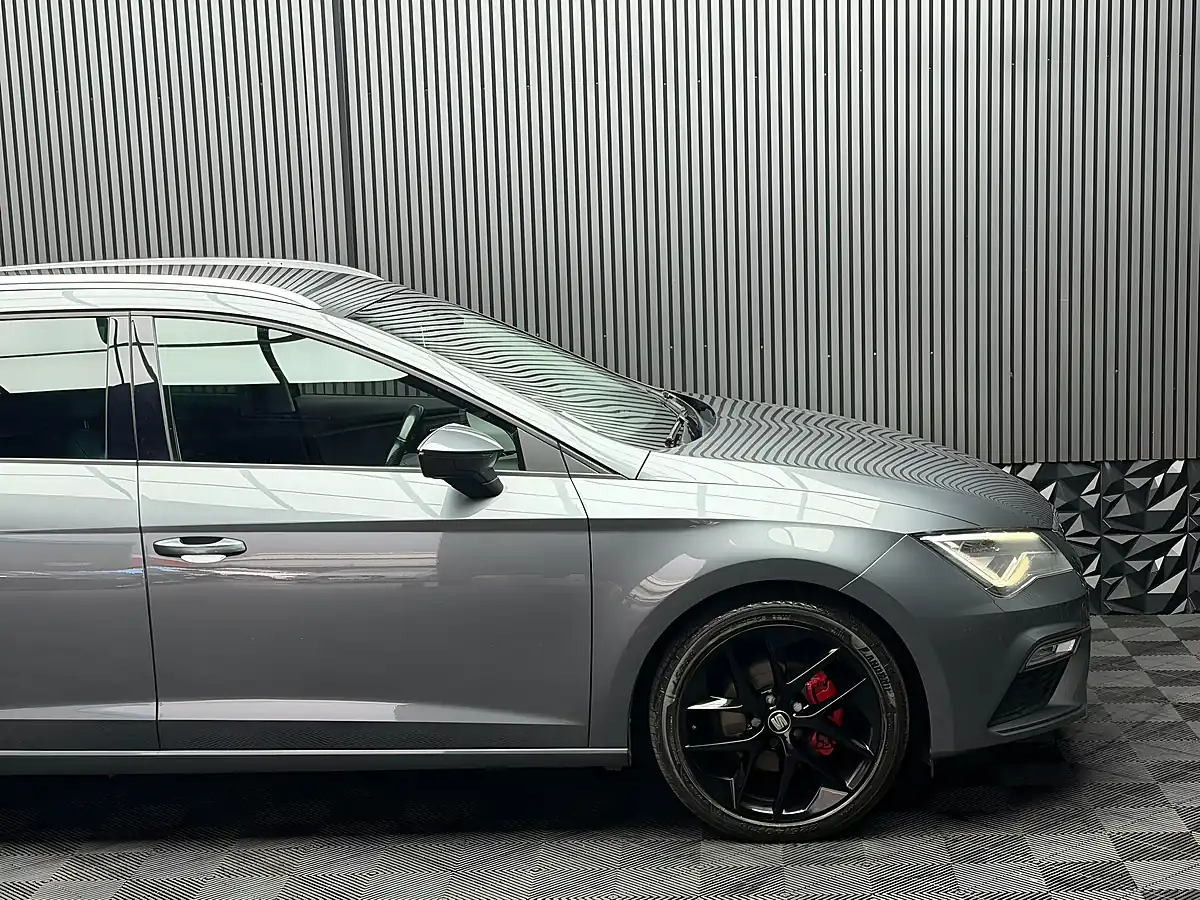 Used 2018 SEAT Leon Fr Technology ST Grey - Interior and Exterior details 11
