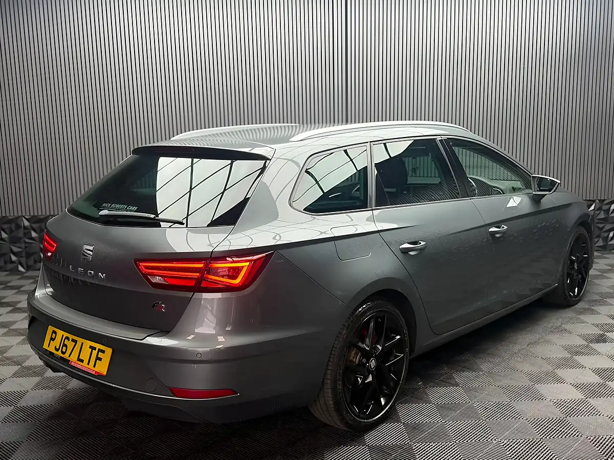Used 2018 SEAT Leon Fr Technology ST Grey - Interior and Exterior details 12