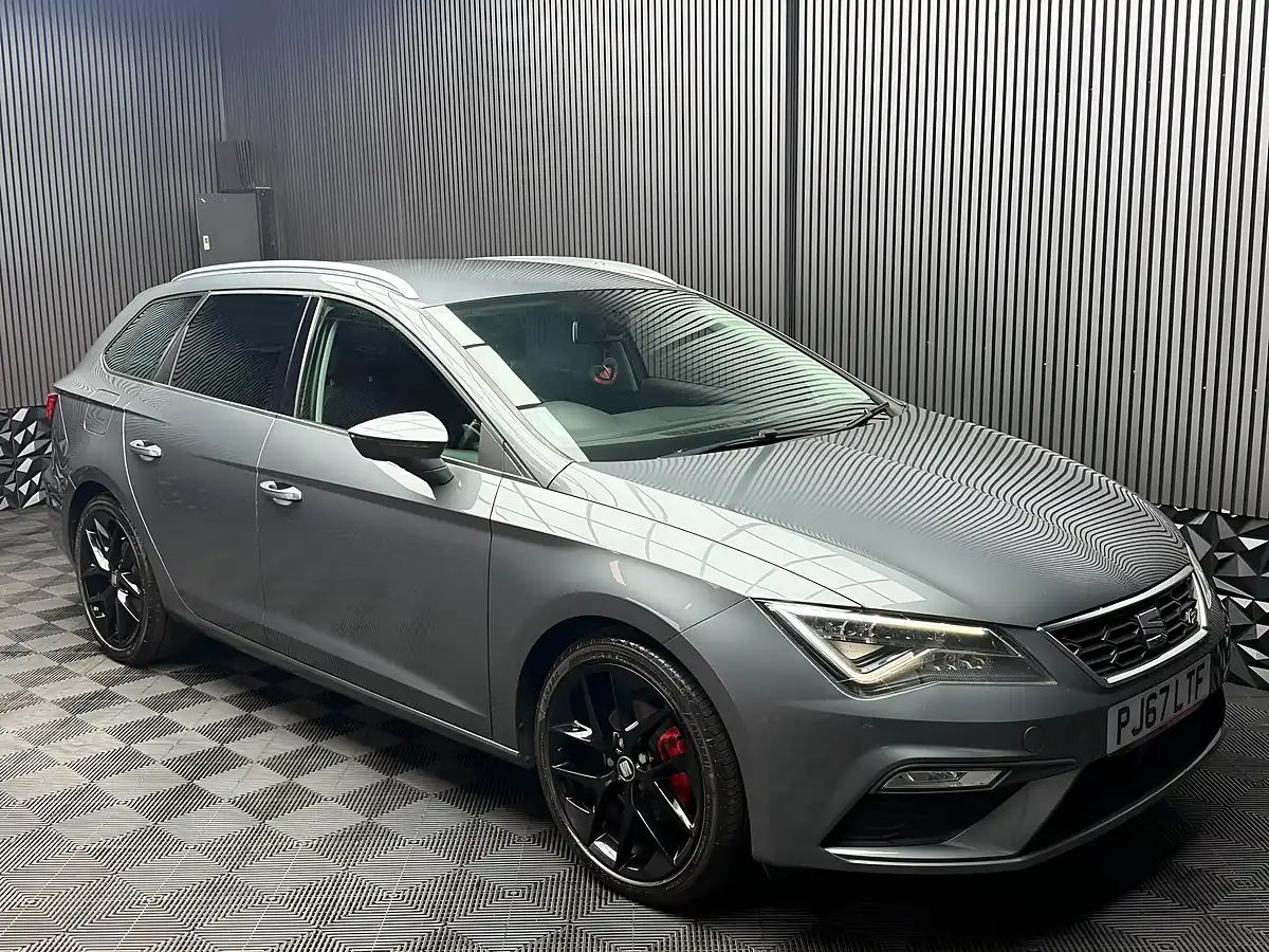 Used 2018 SEAT Leon Fr Technology ST Grey - Interior and Exterior details 5