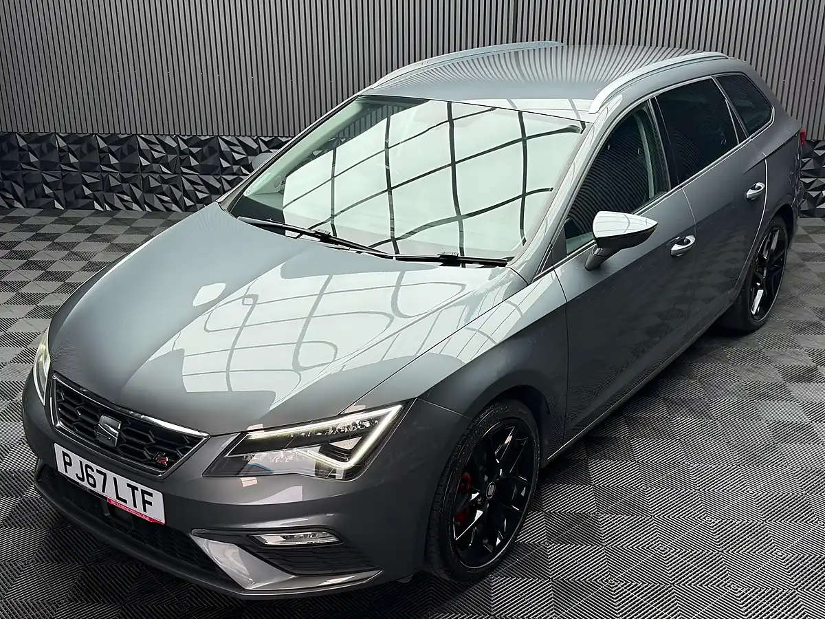 Used 2018 SEAT Leon Fr Technology ST Grey - Interior and Exterior details 8