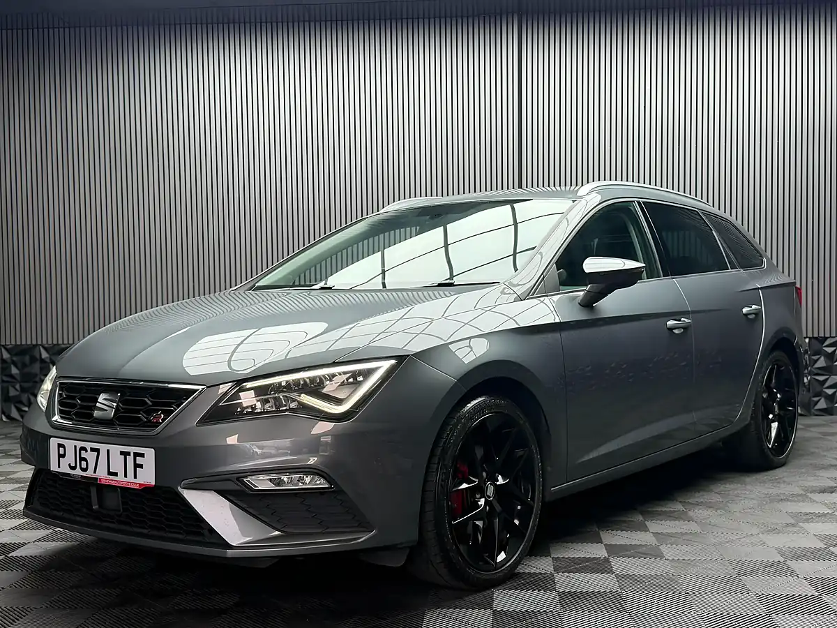 Used 2018 SEAT Leon Fr Technology ST Grey - Interior and Exterior details 9