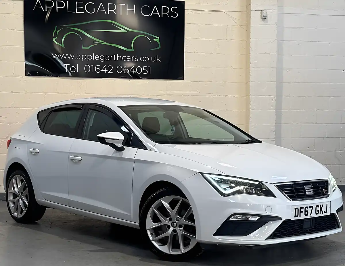Used 2018 SEAT Leon Fr Technology White - Interior and Exterior details 12