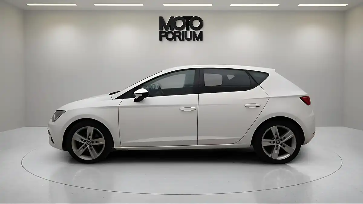 Used 2018 SEAT Leon Fr White - Interior and Exterior details 4