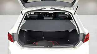 Used 2018 SEAT Leon Fr White - Interior and Exterior details 9