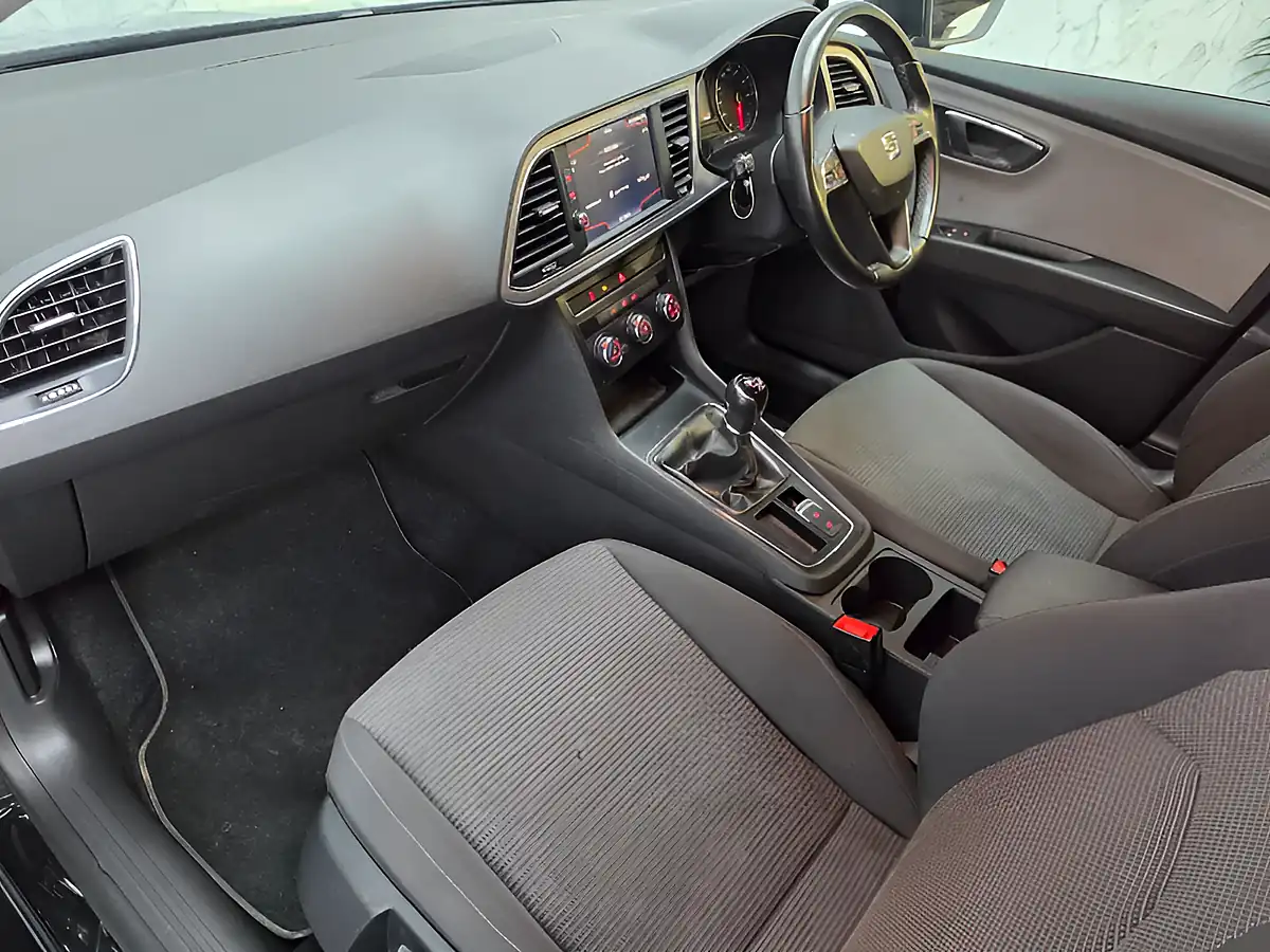 Used 2018 SEAT Leon Se Dynamic Black - Interior and Exterior details 14