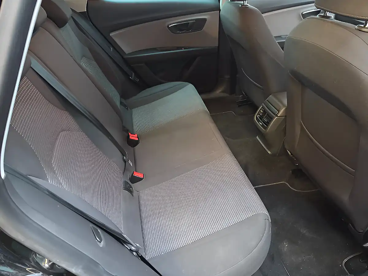 Used 2018 SEAT Leon Se Dynamic Black - Interior and Exterior details 19