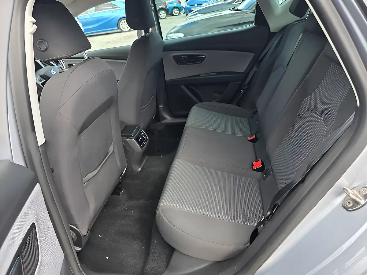 Used 2018 SEAT Leon Se Dynamic Silver - Interior and Exterior details 10