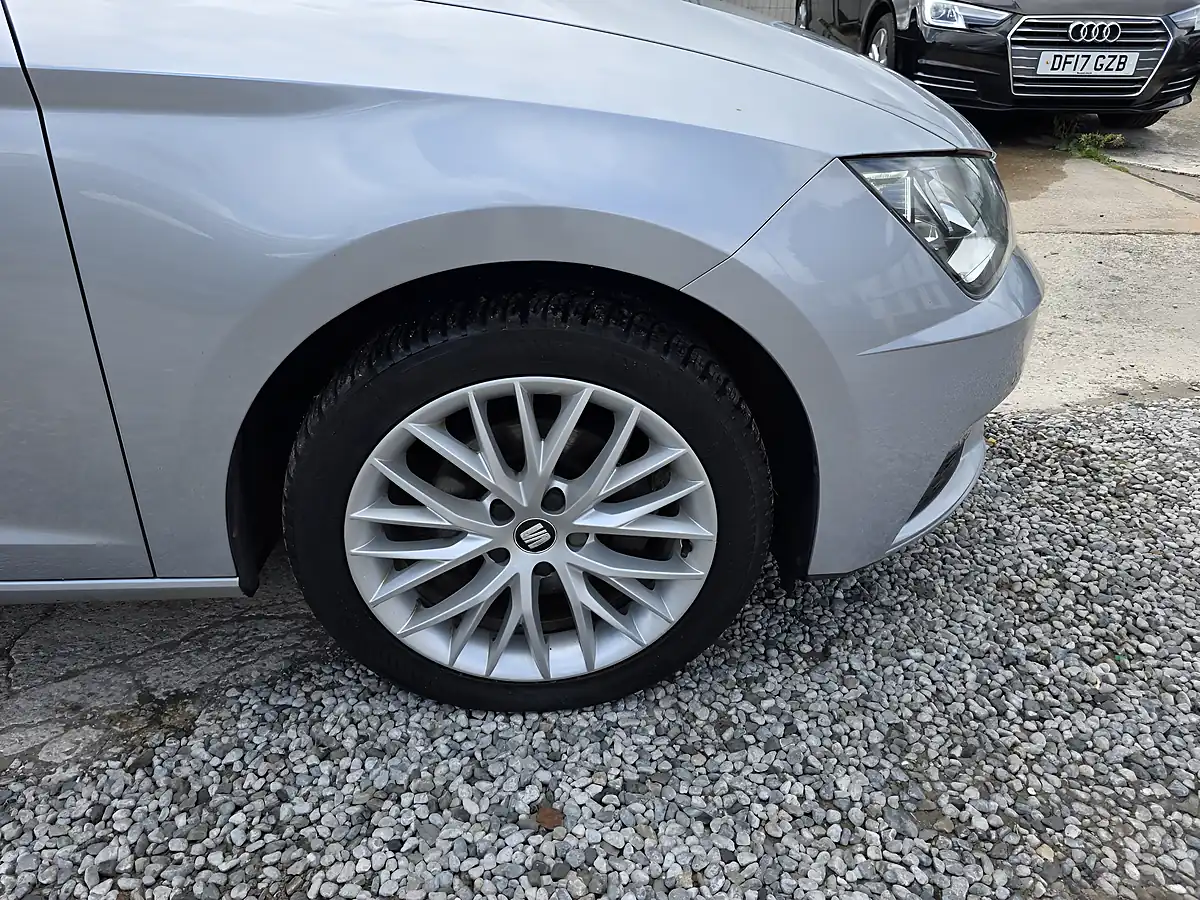Used 2018 SEAT Leon Se Dynamic Silver - Interior and Exterior details 18