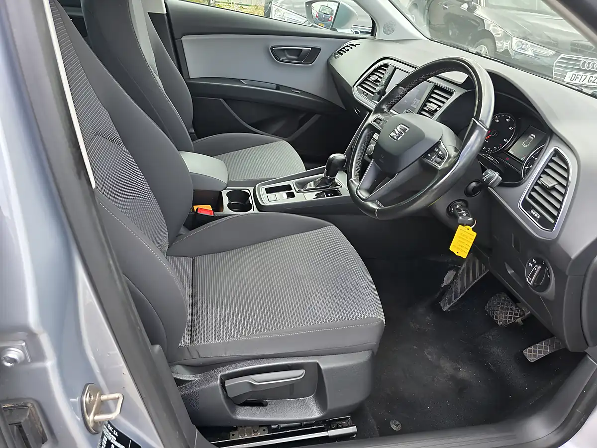 Used 2018 SEAT Leon Se Dynamic Silver - Interior and Exterior details 9