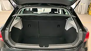 Used 2018 SEAT Leon Se Dynamic Technology Black - Interior and Exterior details 9