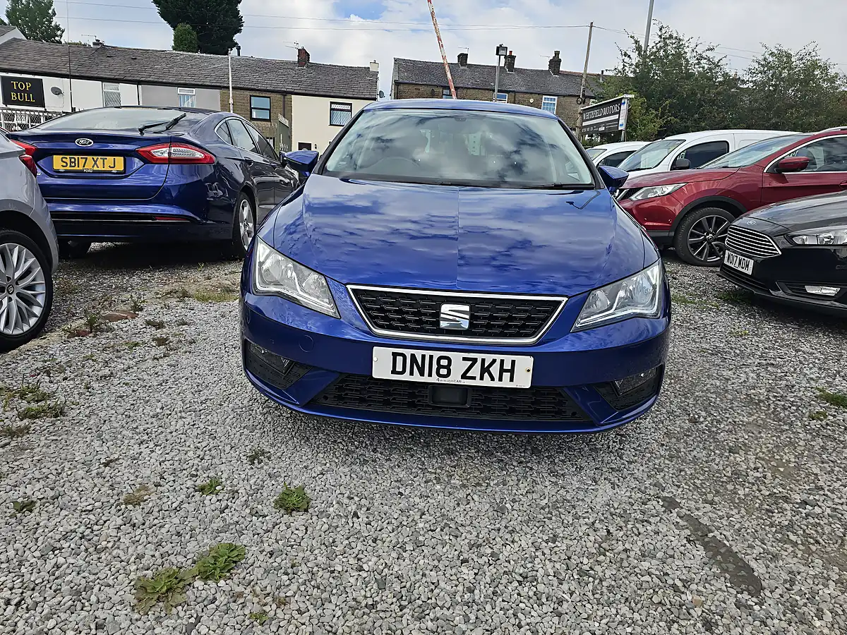 Used 2018 SEAT Leon Se Dynamic Technology Blue - Front View