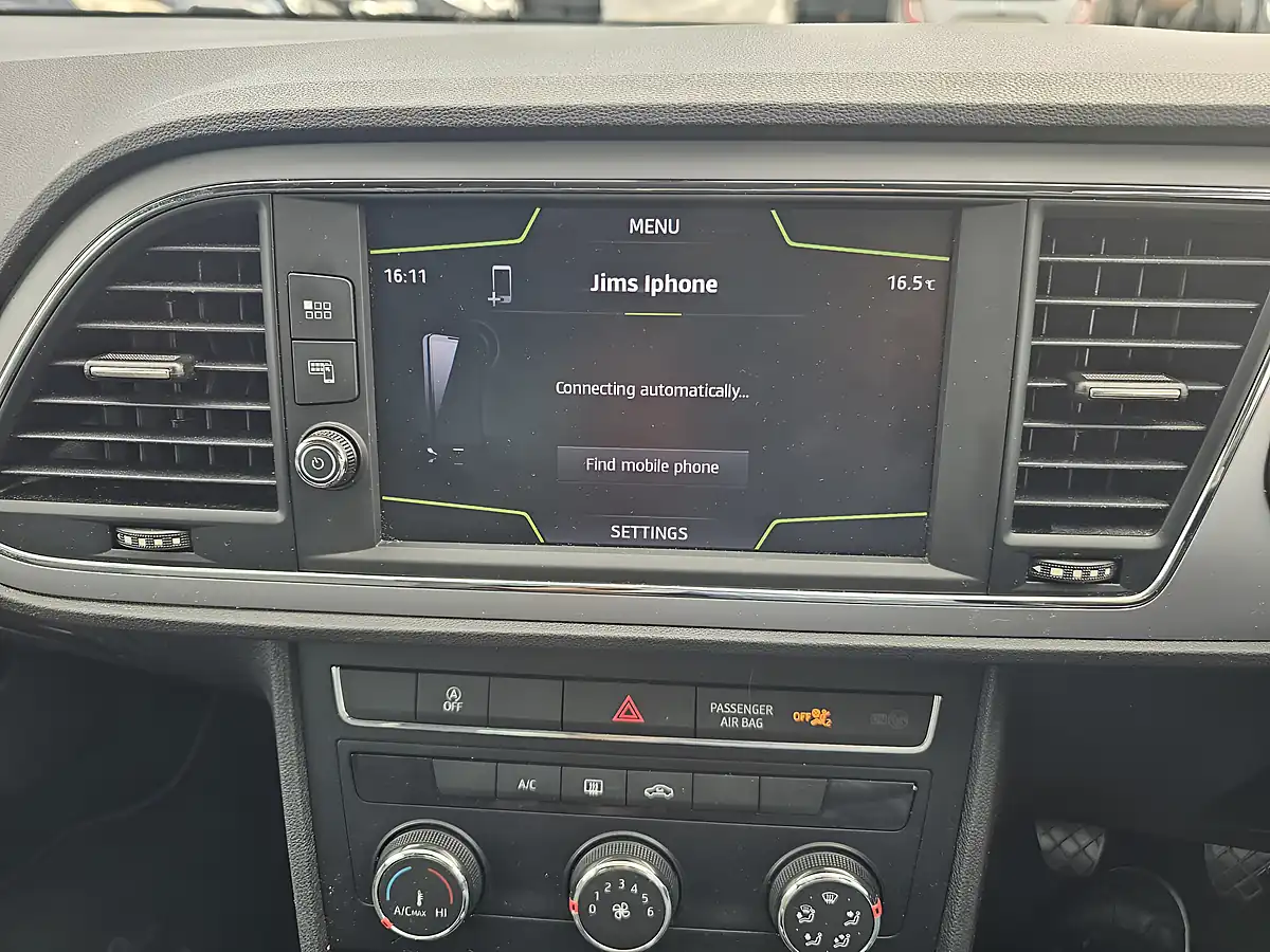 Used 2018 SEAT Leon Se Dynamic Technology Blue - Interior and Exterior details 15