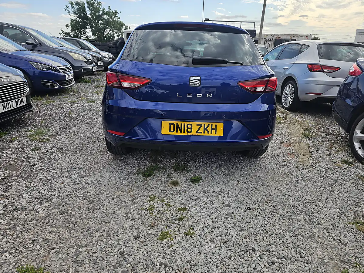 Used 2018 SEAT Leon Se Dynamic Technology Blue - Interior and Exterior details 4