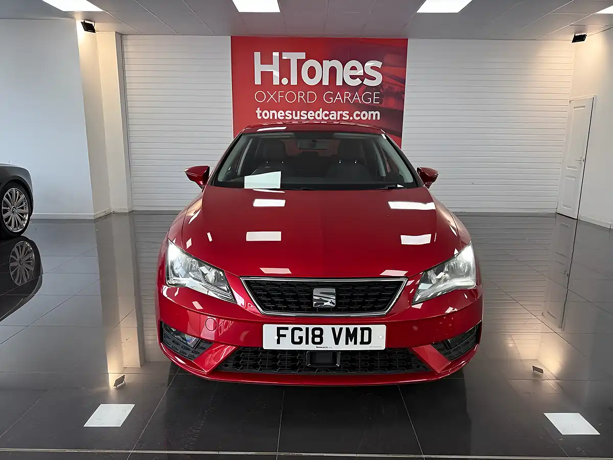 Used 2018 SEAT Leon Se Dynamic Technology Red - Interior and Exterior details 13
