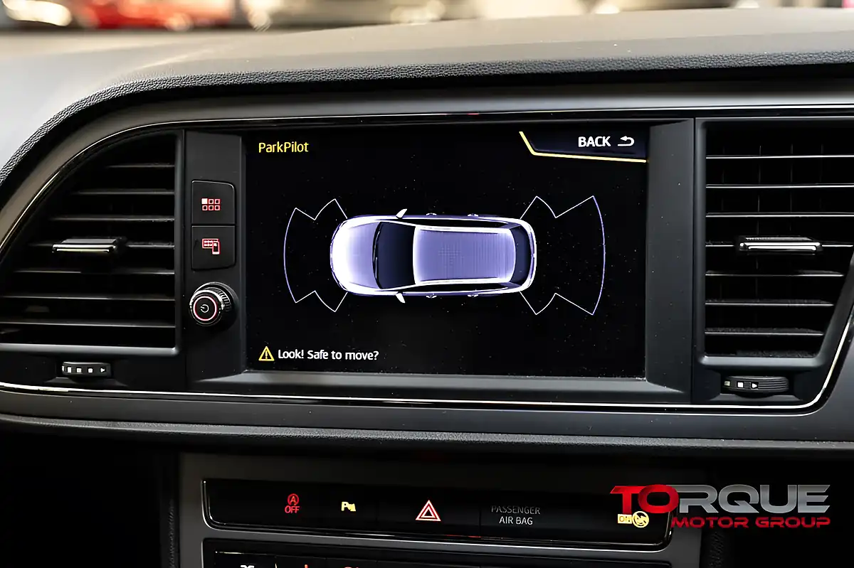 Used 2018 SEAT Leon Xcellence Technology White - Interior and Exterior details 20