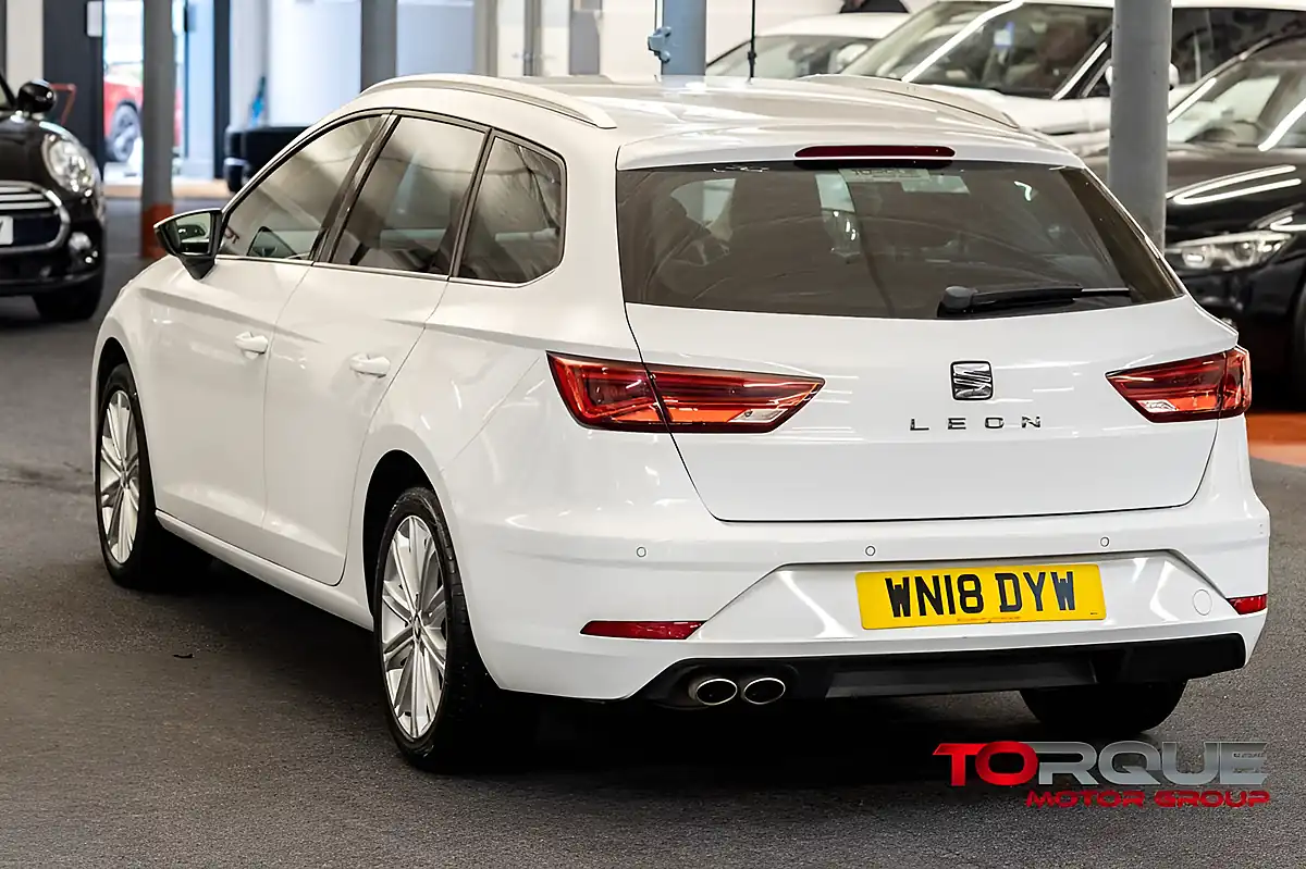 Used 2018 SEAT Leon Xcellence Technology White - Interior and Exterior details 4