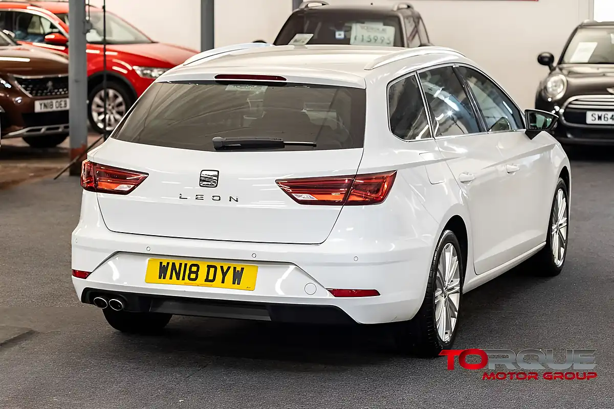 Used 2018 SEAT Leon Xcellence Technology White - Interior and Exterior details 6