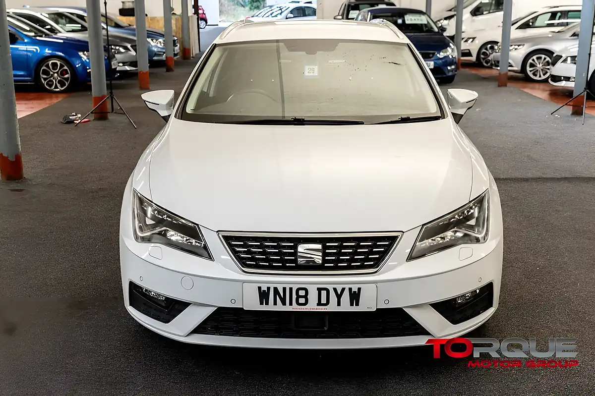 Used 2018 SEAT Leon Xcellence Technology White - Interior and Exterior details 8