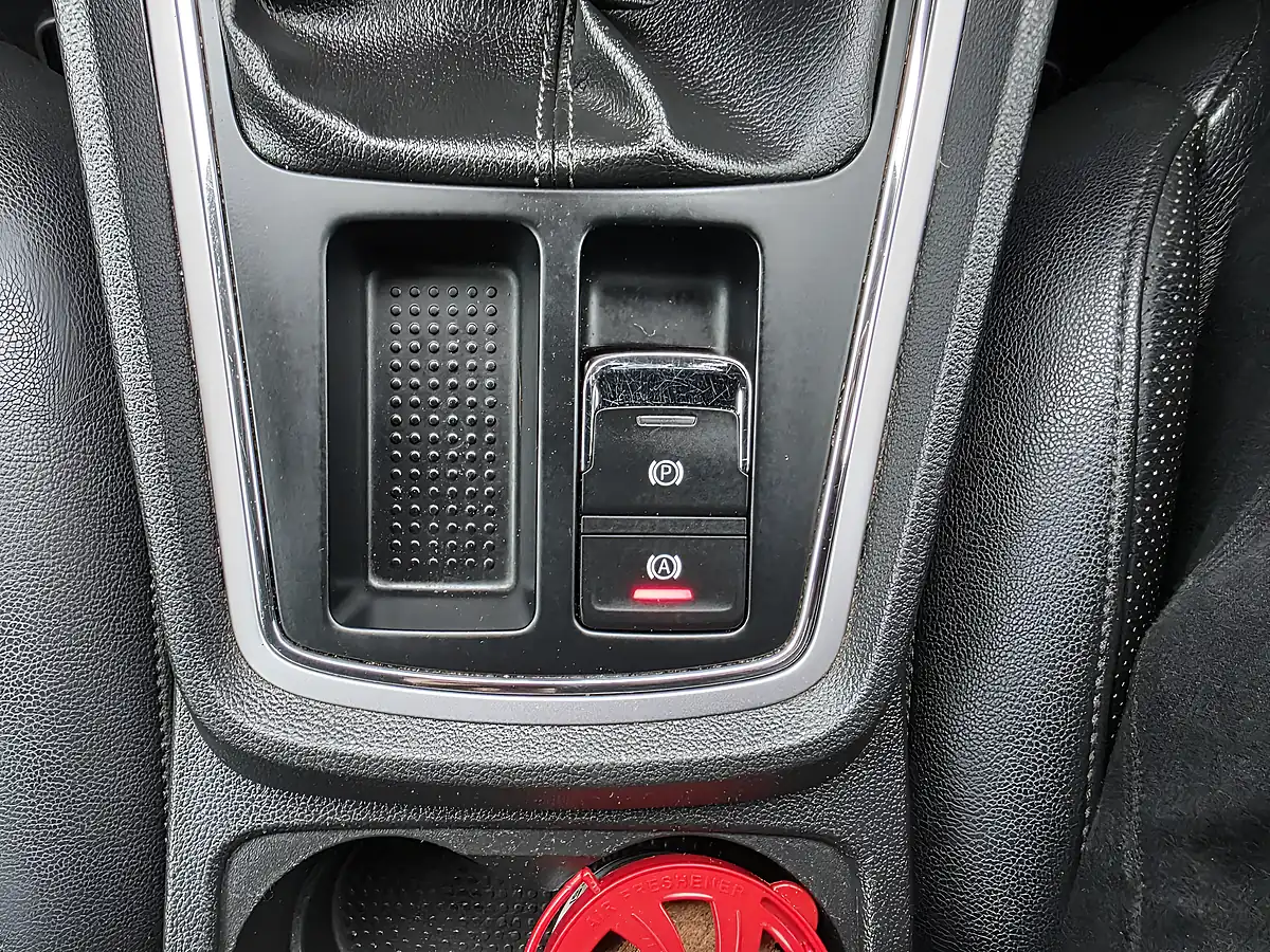 Used 2018 SEAT Leon Xcellence Technology White - Interior and Exterior details 13