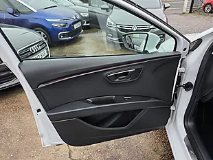 Used 2018 SEAT Leon Xcellence Technology White - Interior and Exterior details 15