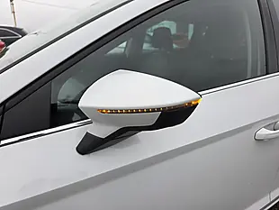 Used 2018 SEAT Leon Xcellence Technology White - Interior and Exterior details 16