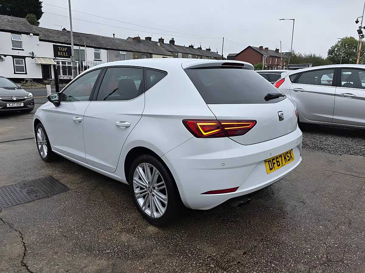 Used 2018 SEAT Leon Xcellence Technology White - Interior and Exterior details 8