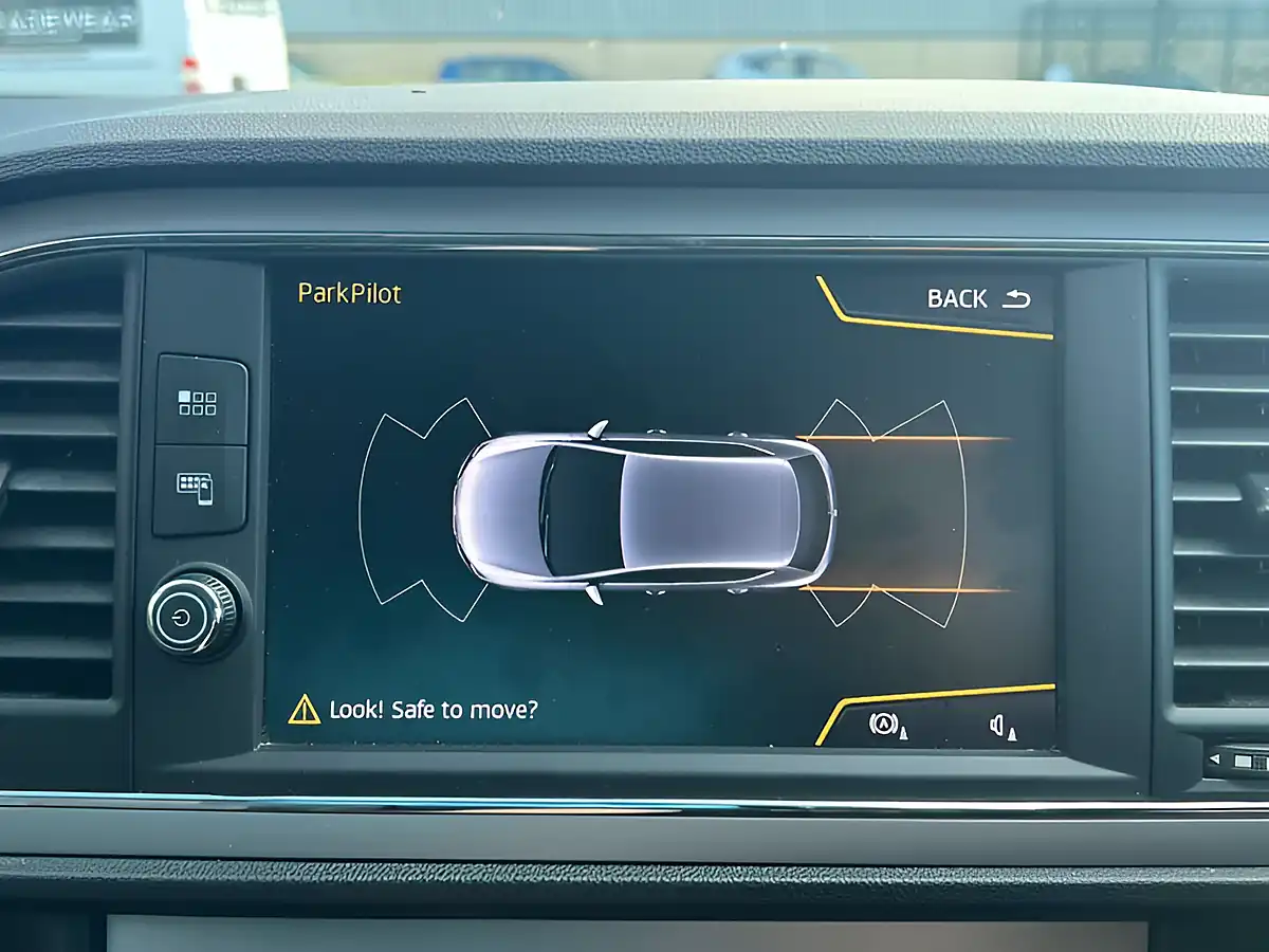 Used 2018 SEAT Leon Xcellence Urban Silver - Interior and Exterior details 13