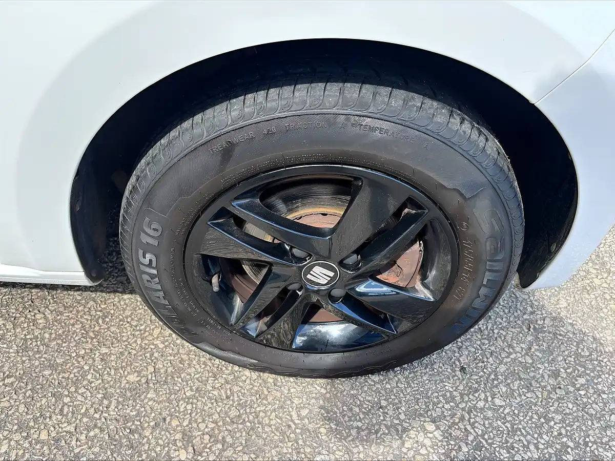 Used 2018 SEAT Mii Design White - Interior and Exterior details 13
