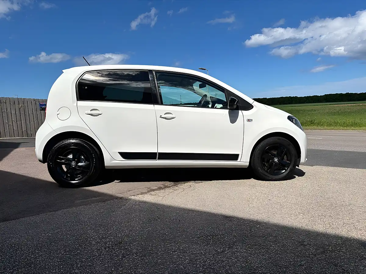 Used 2018 SEAT Mii Design White - Interior and Exterior details 8