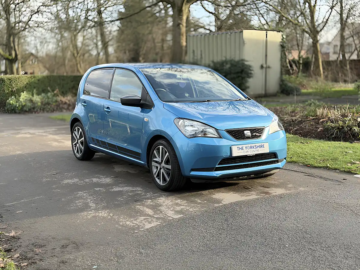 Used 2018 SEAT Mii Fr Line Blue - Front View