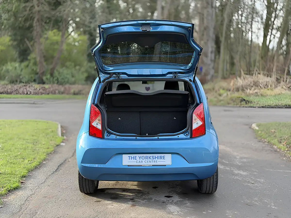 Used 2018 SEAT Mii Fr Line Blue - Interior and Exterior details 10